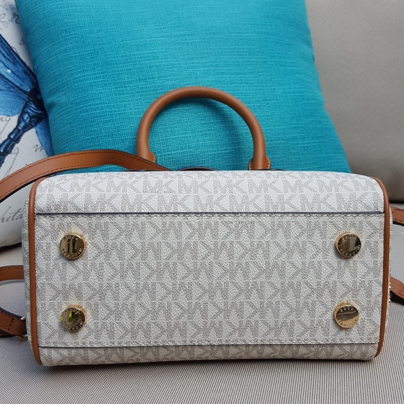 SOLD NWT Michael Kors SM Aria satchel vanilla bag - Picture 6 of 7